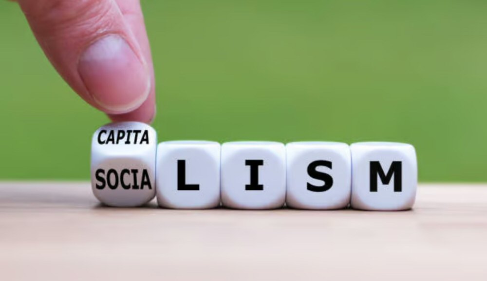 Entre rejet du capitalisme et culte du socialisme : le piège français